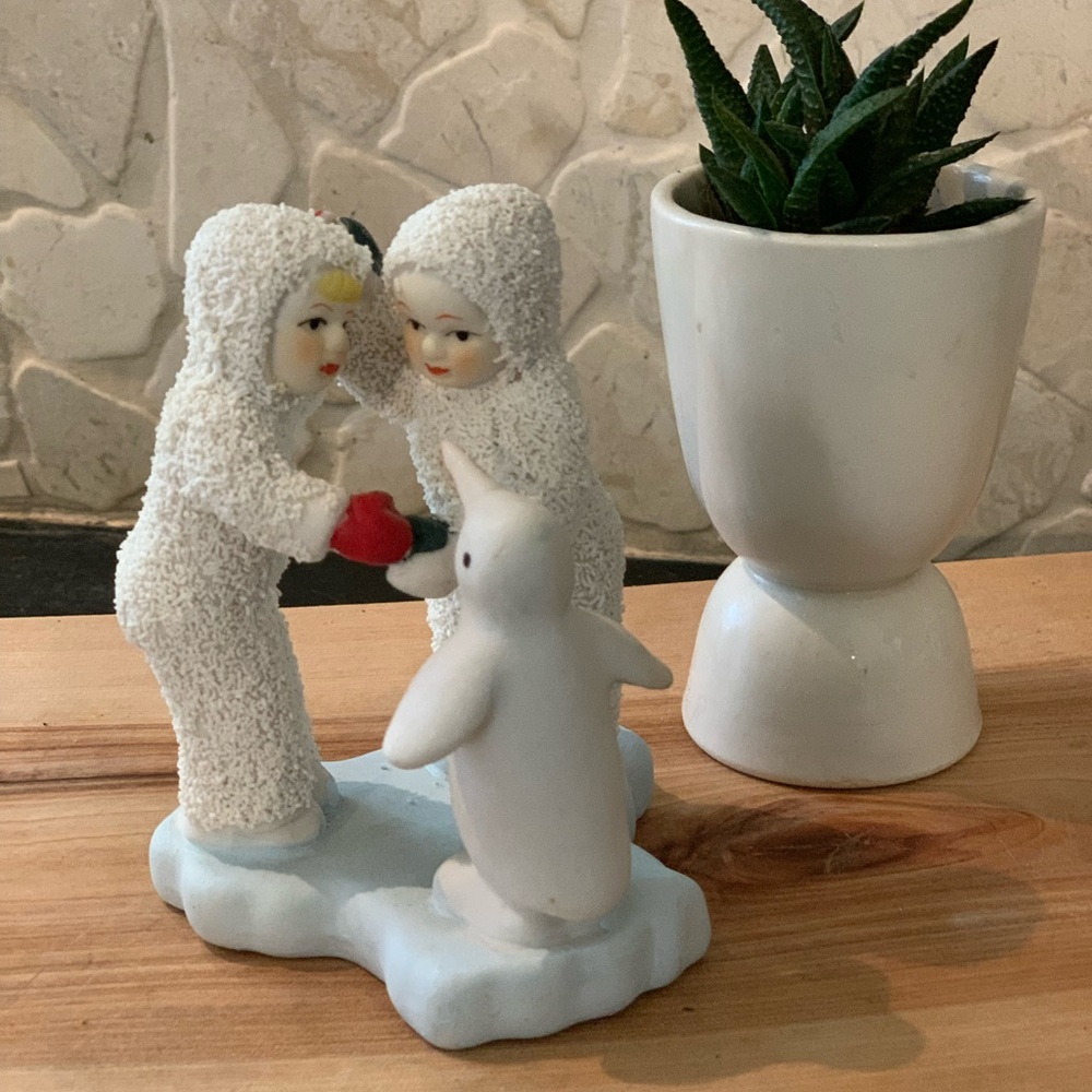 SNOW BABIES | 2 Children With Penguin